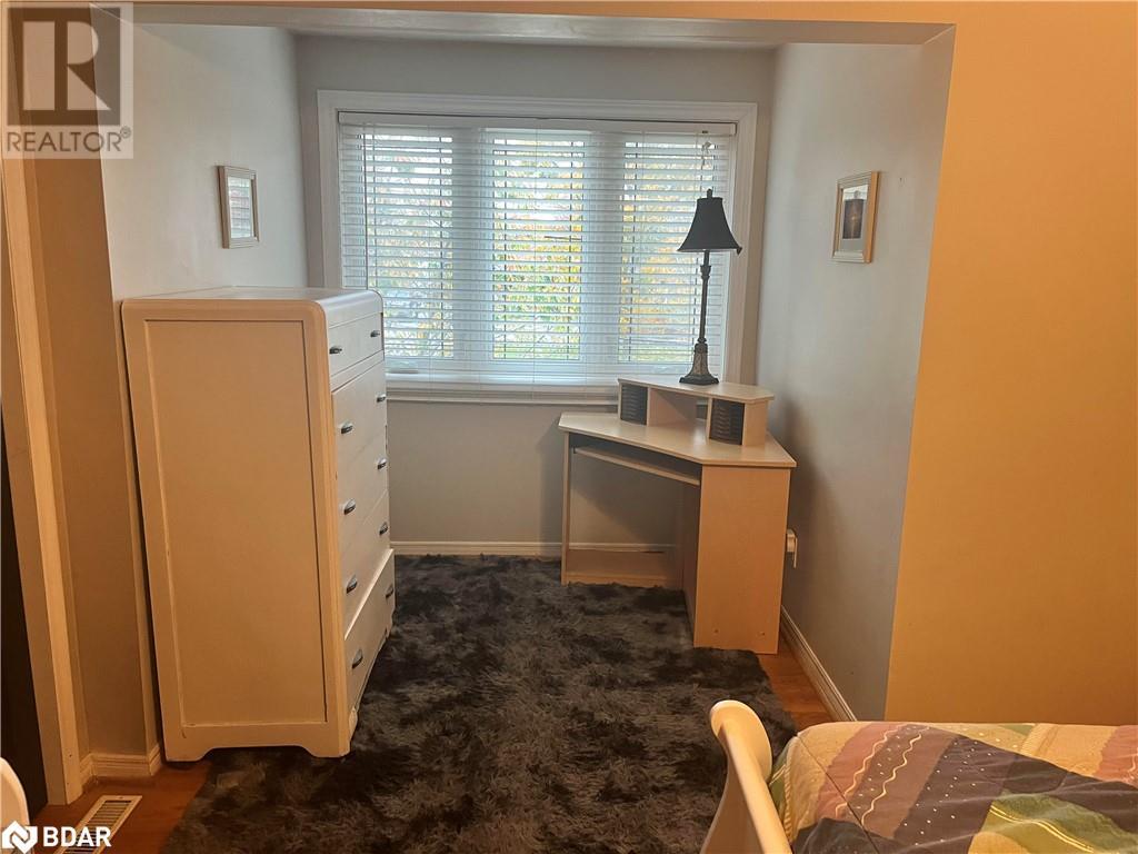 1711 South Porcupine Avenue Unit# 1, Innisfil, Ontario  L9S 1S6 - Photo 7 - 40665403