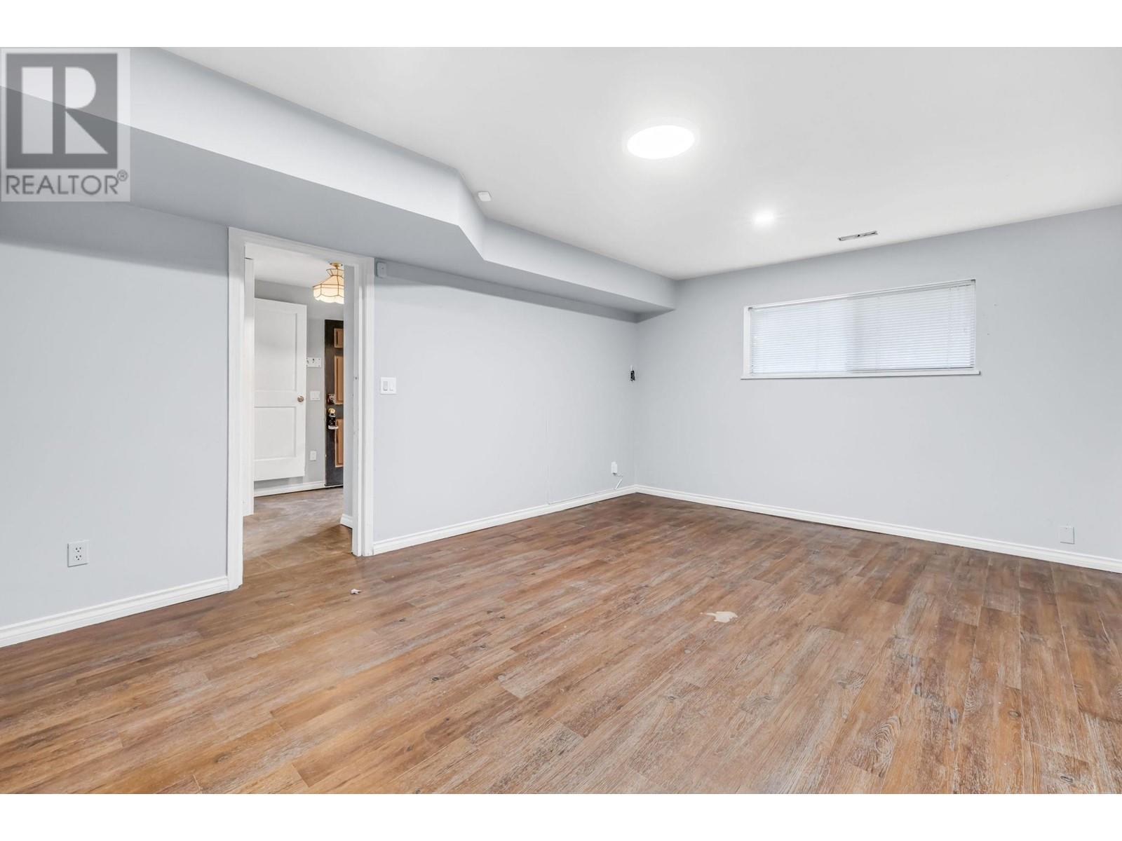 295 Solar Court, Coquitlam, British Columbia  V3K 6B3 - Photo 8 - R2937121