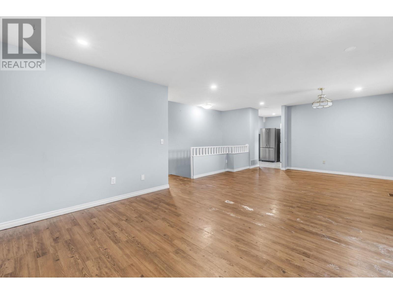 295 Solar Court, Coquitlam, British Columbia  V3K 6B3 - Photo 19 - R2937121