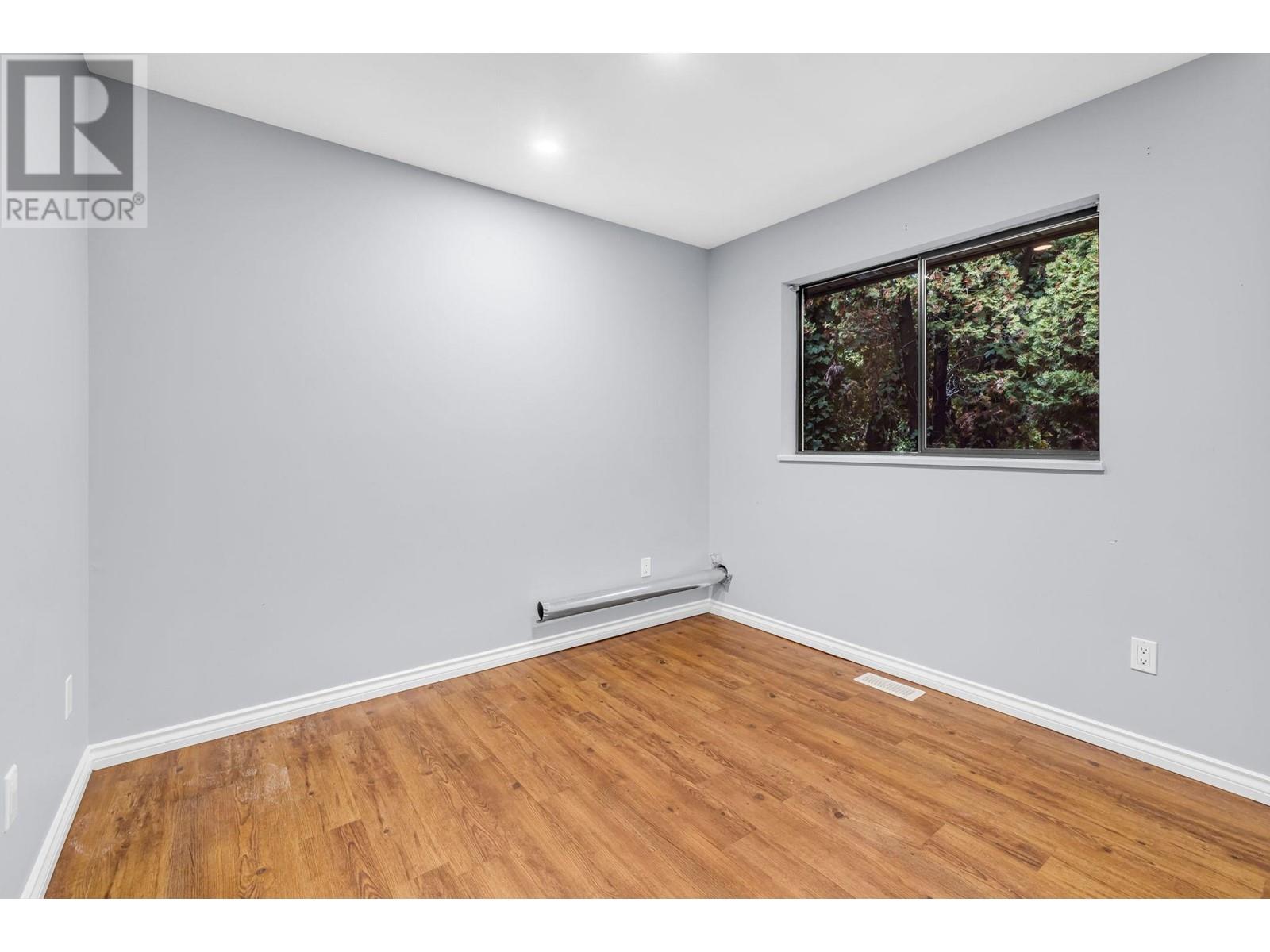 295 Solar Court, Coquitlam, British Columbia  V3K 6B3 - Photo 26 - R2937121