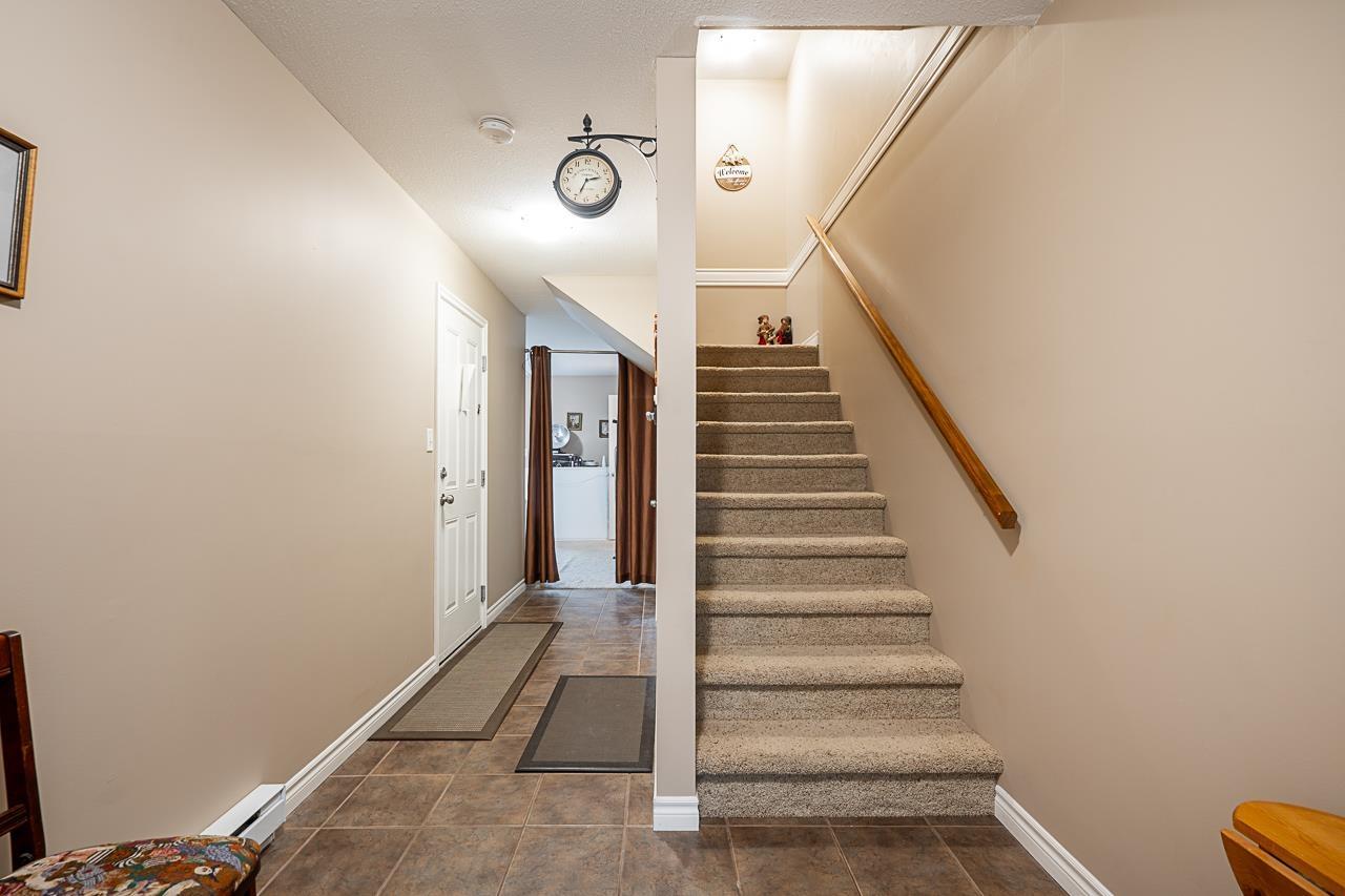 Property at 23 9232 WOODBINE STREET image 5