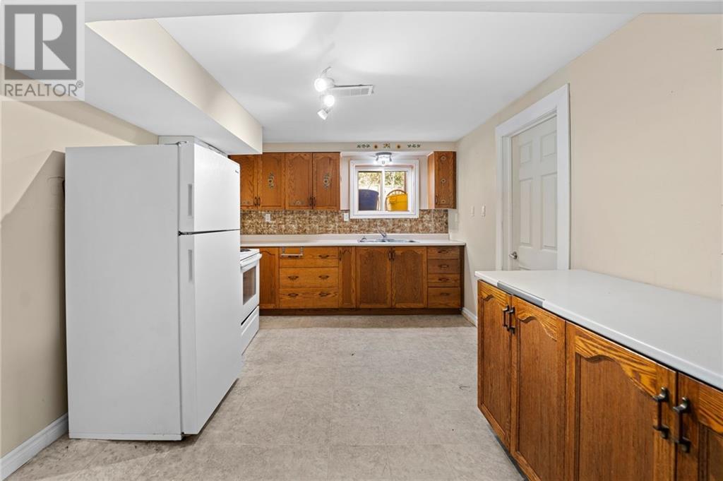 475 Dominion Street, Pembroke, Ontario  K8A 4W9 - Photo 12 - 1417490