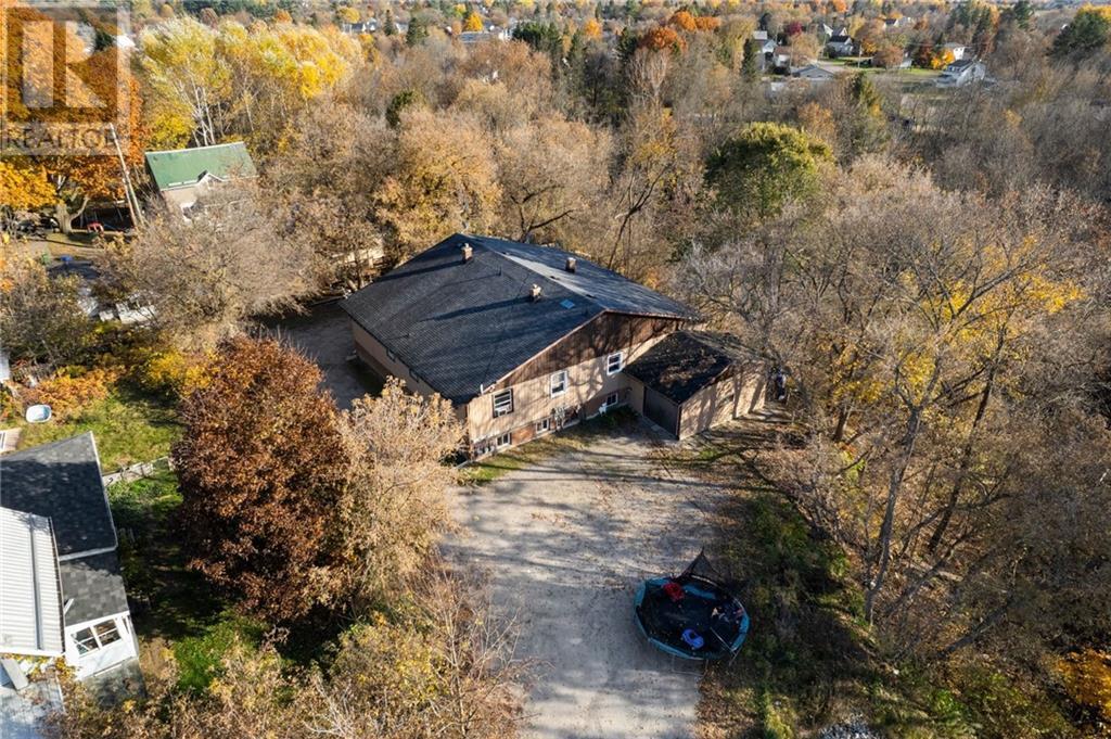 475 Dominion Street, Pembroke, Ontario  K8A 4W9 - Photo 2 - 1417490