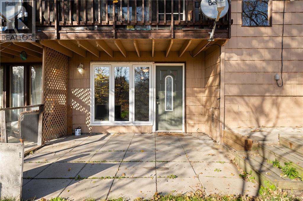 475 Dominion Street, Pembroke, Ontario  K8A 4W9 - Photo 3 - 1417490