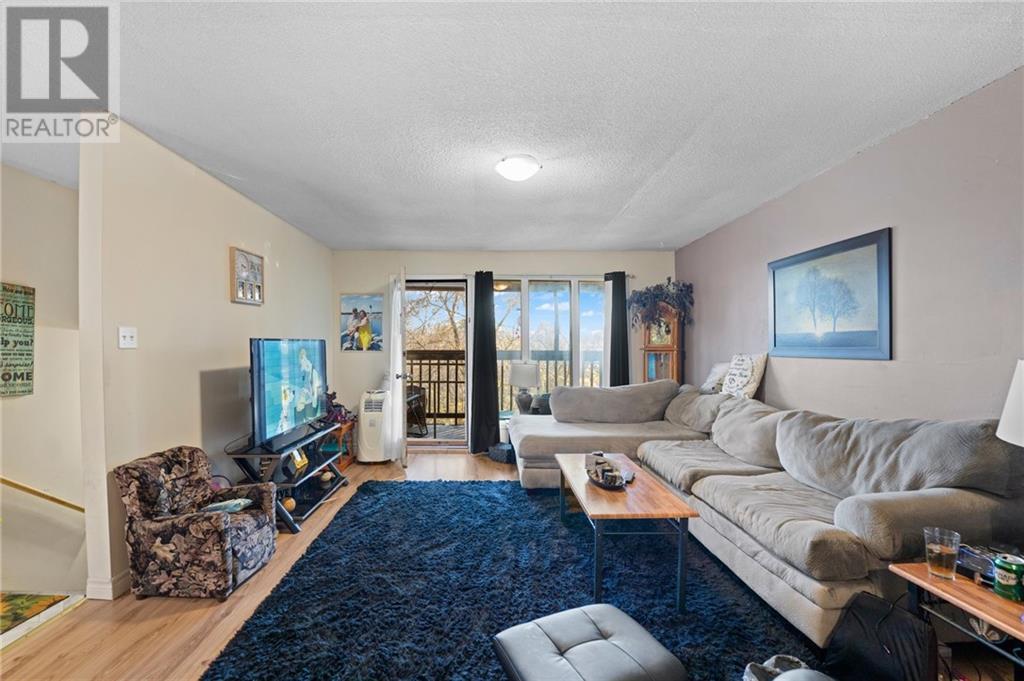 475 Dominion Street, Pembroke, Ontario  K8A 4W9 - Photo 5 - 1417490