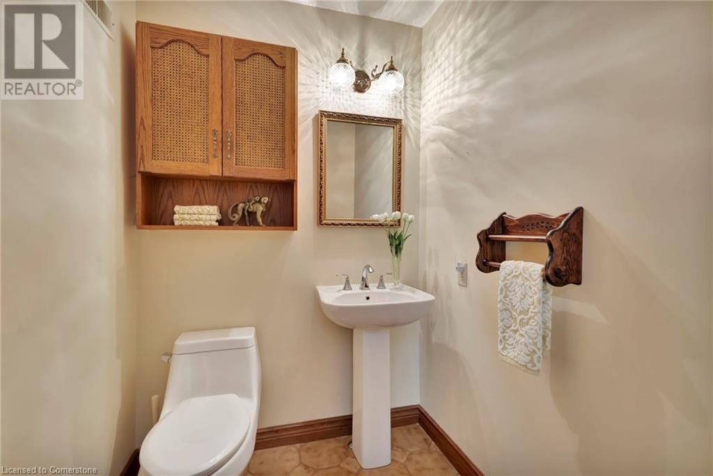 313 Ofield Road S, Flamborough, Ontario  L9H 5E2 - Photo 25 - 40668119