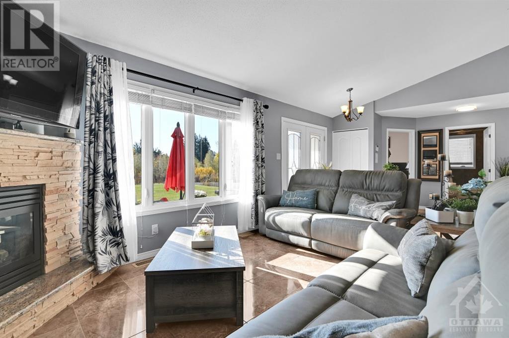 117 Moise-Gendron Street, Bourget, Ontario  K0A 1E0 - Photo 5 - 1417142