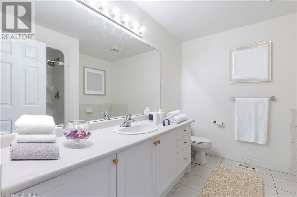 2404 Whistling Springs Crescent, Oakville, Ontario  L6M 0C3 - Photo 17 - 40667892