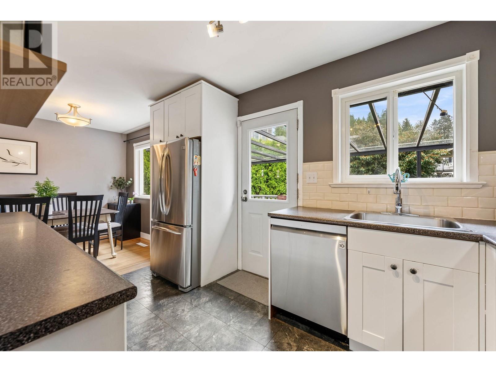 2630 Noel Drive, Burnaby, British Columbia  V3J 1J3 - Photo 15 - R2938064