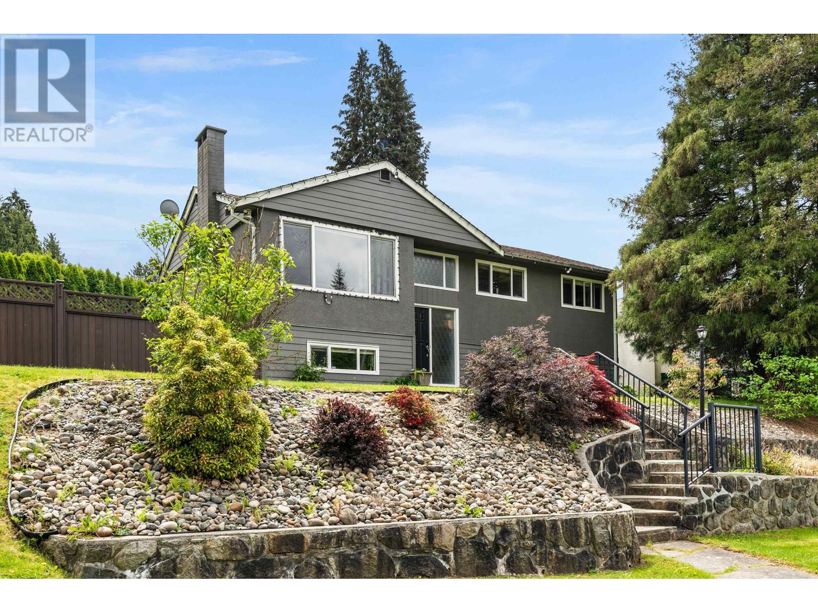 2630 Noel Drive, Burnaby, British Columbia  V3J 1J3 - Photo 2 - R2938064