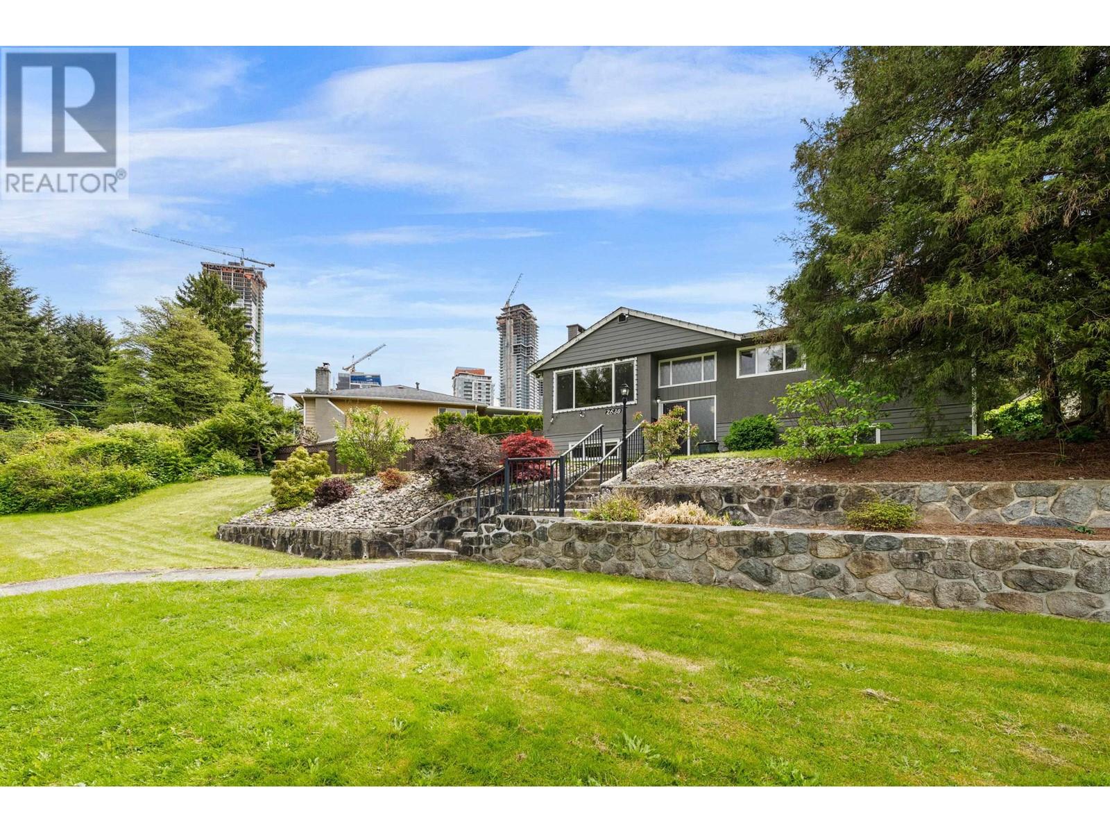 2630 Noel Drive, Burnaby, British Columbia  V3J 1J3 - Photo 4 - R2938064