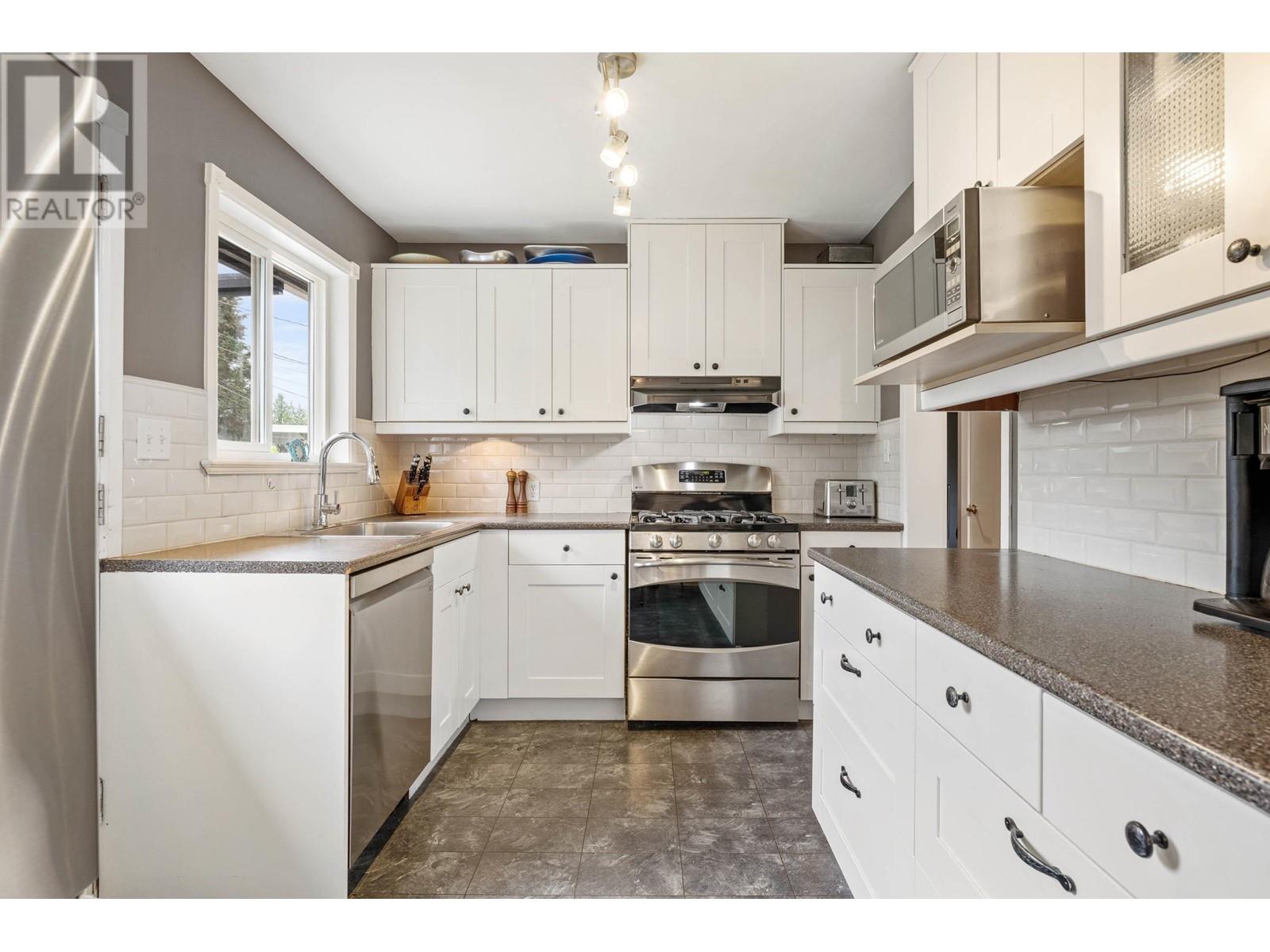 2630 Noel Drive, Burnaby, British Columbia  V3J 1J3 - Photo 13 - R2938064