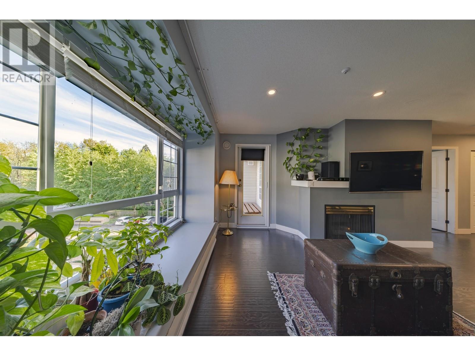 414 1242 Town Centre Boulevard, Coquitlam, British Columbia  V3B 7R6 - Photo 1 - R2938179