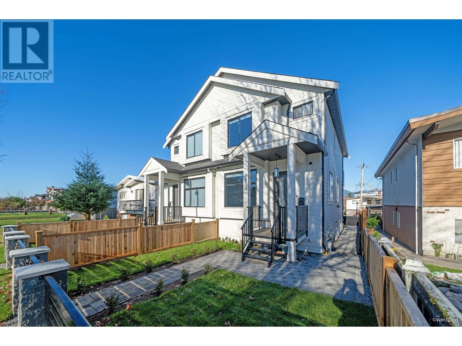 2859 E 16th Avenue, Vancouver, British Columbia  V5M 2L9 - Photo 1 - R2938194