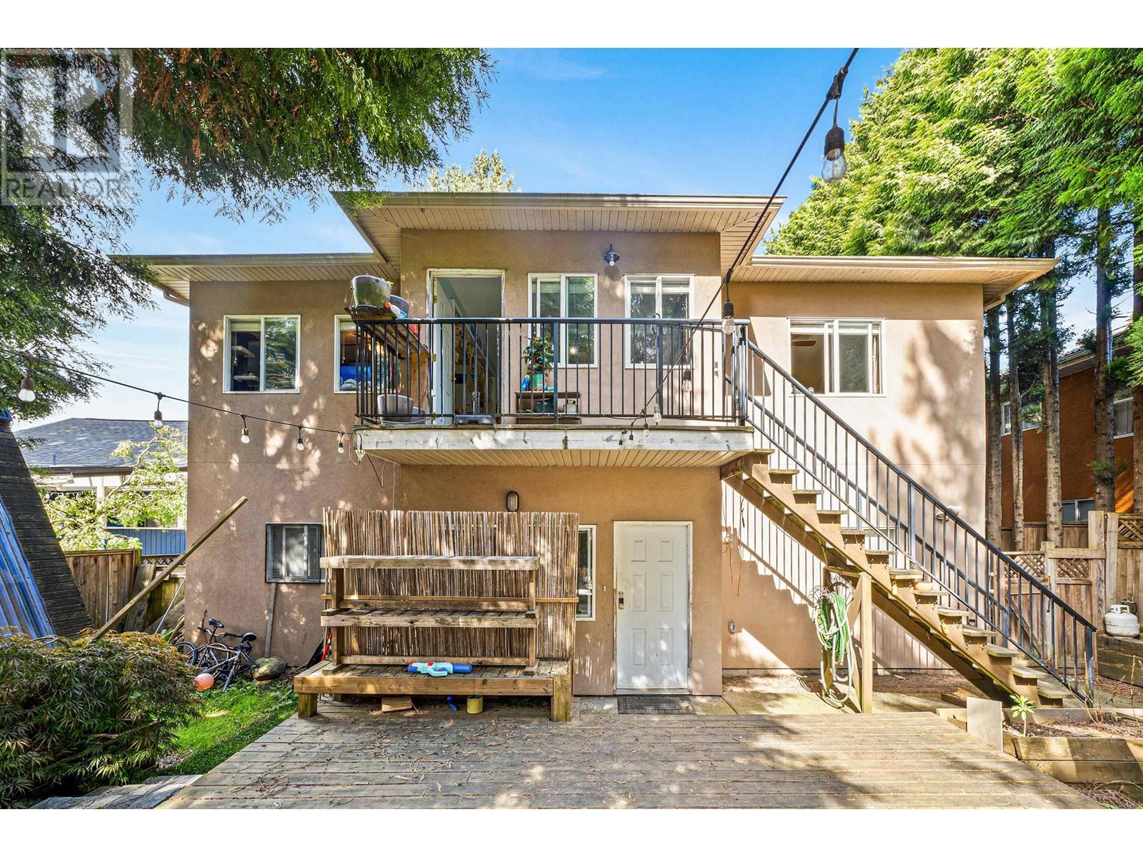 Listing Picture 35 of 39 : 6693 CANADA WAY, Burnaby / 本拿比 - 魯藝地產 Yvonne Lu Group - MLS Medallion Club Member