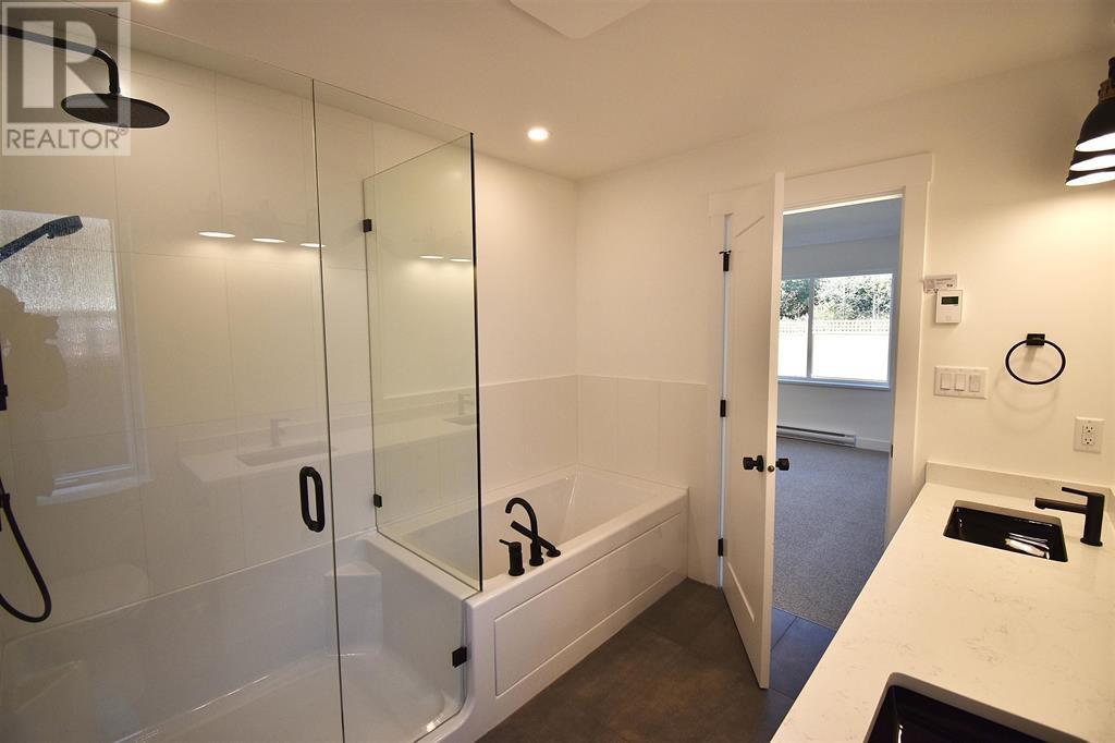 1072-74 Celia Crescent, Gibsons, British Columbia  V0N 1V7 - Photo 12 - R2938258