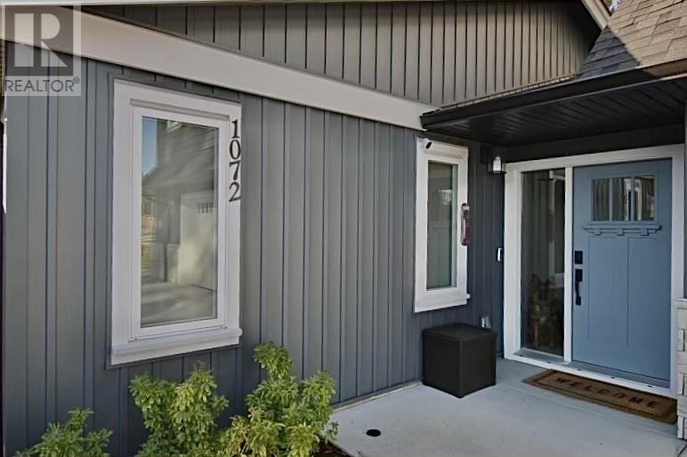 1072-74 Celia Crescent, Gibsons, British Columbia  V0N 1V7 - Photo 3 - R2938258