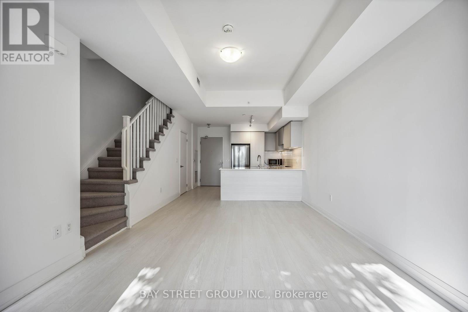 Th101 - 30 Gibbs Road, Toronto, Ontario  M9B 0E4 - Photo 6 - W9507714