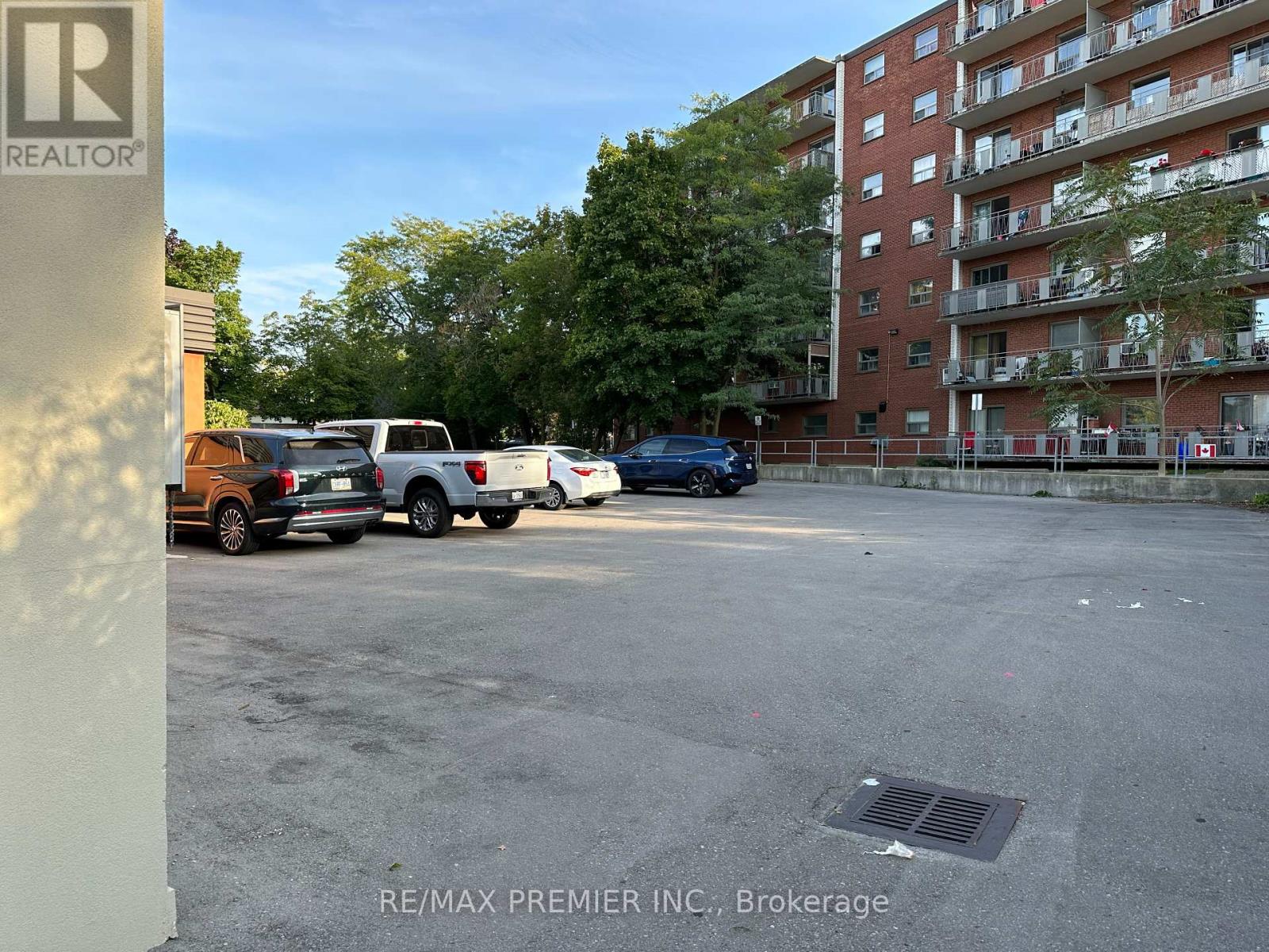 R02 - 70 King Street E, Hamilton, Ontario  L8G 1K2 - Photo 12 - X9396038