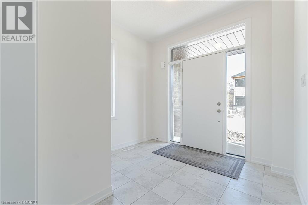 1430 Rose Way, Milton, Ontario  L9E 1V7 - Photo 4 - 40667768