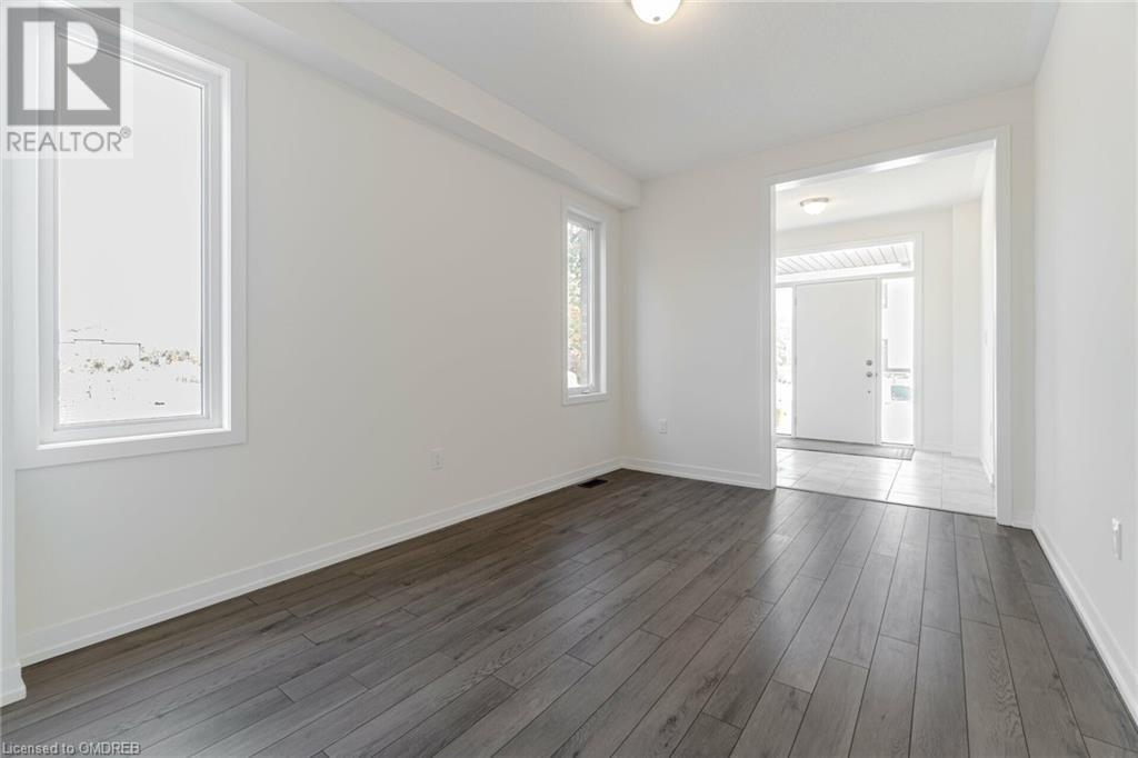 1430 Rose Way, Milton, Ontario  L9E 1V7 - Photo 7 - 40667768