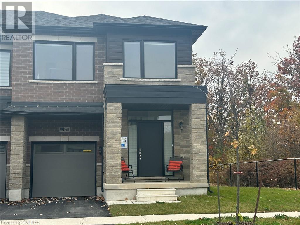 1430 Rose Way, Milton, Ontario  L9E 1V7 - Photo 1 - 40667768