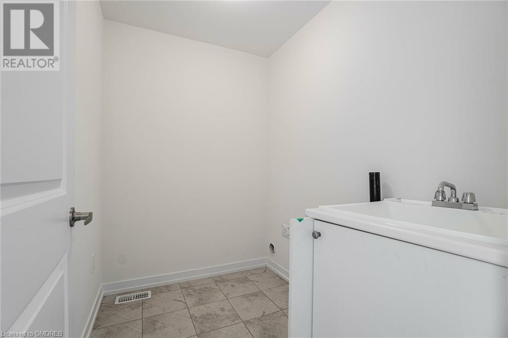 1430 Rose Way, Milton, Ontario  L9E 1V7 - Photo 34 - 40667768