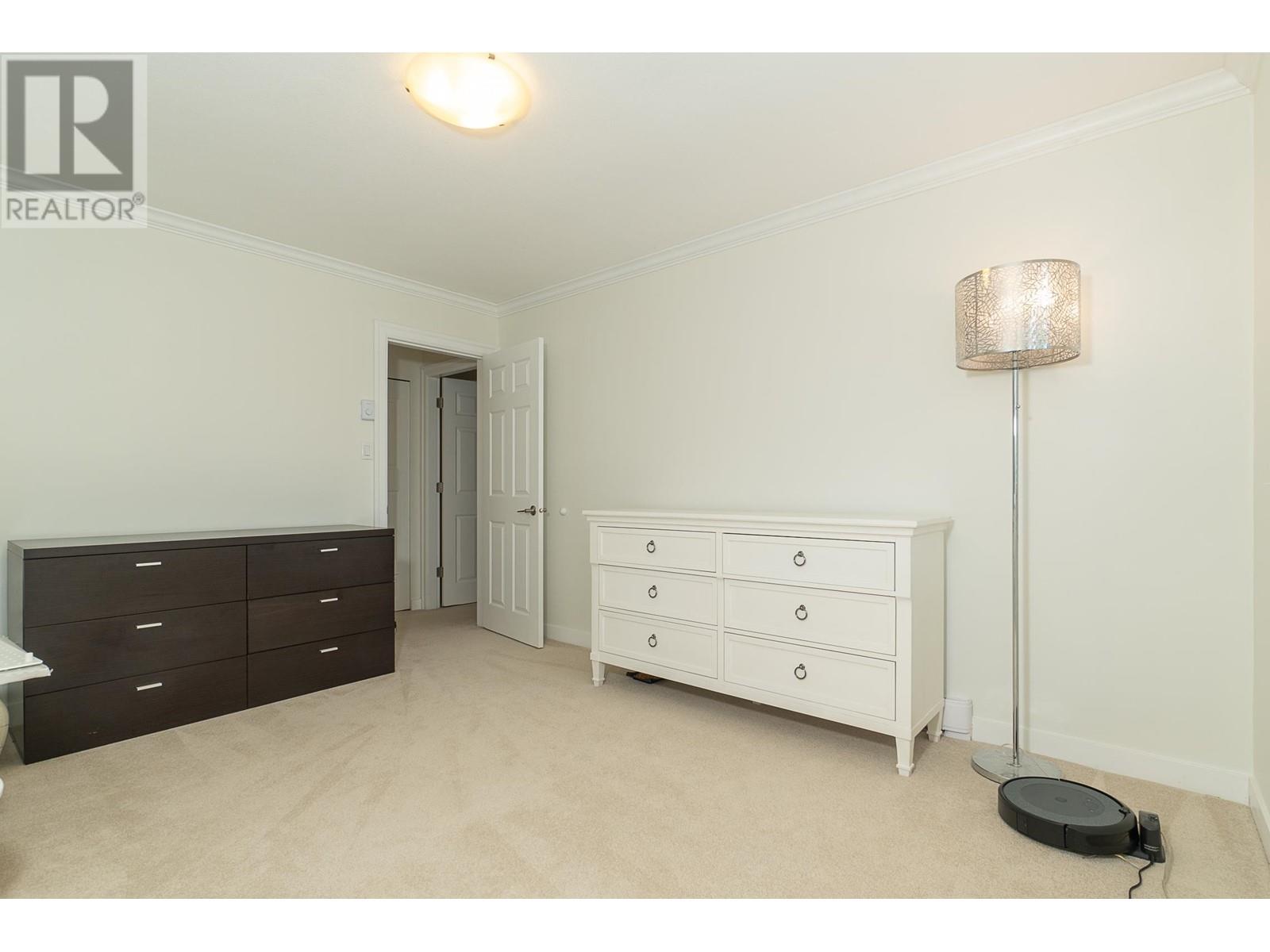 Listing Picture 21 of 28 : 6751 JUNIPER DRIVE, Richmond / 烈治文 - 魯藝地產 Yvonne Lu Group - MLS Medallion Club Member