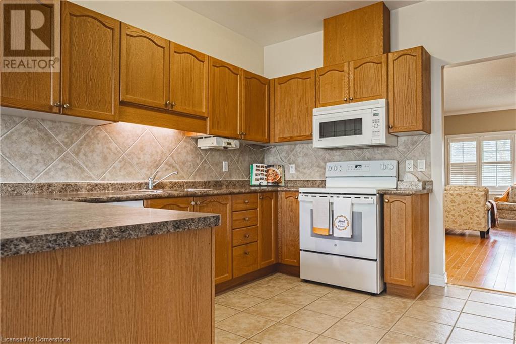 34 Southbrook Drive Unit# 49, Binbrook, Ontario  L0R 1C0 - Photo 8 - 40668187