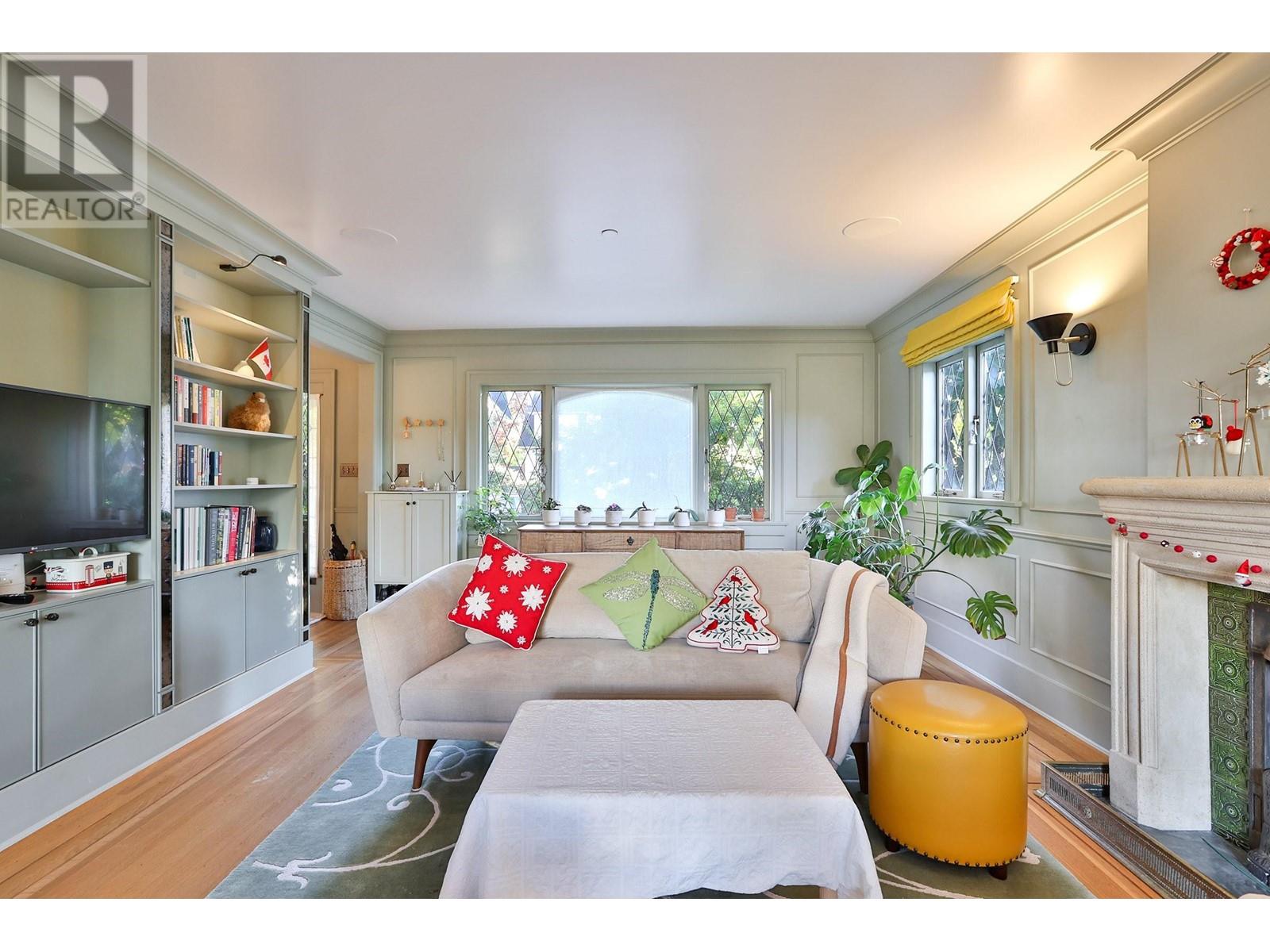 Property at 4291 W 9TH AVENUE image 3