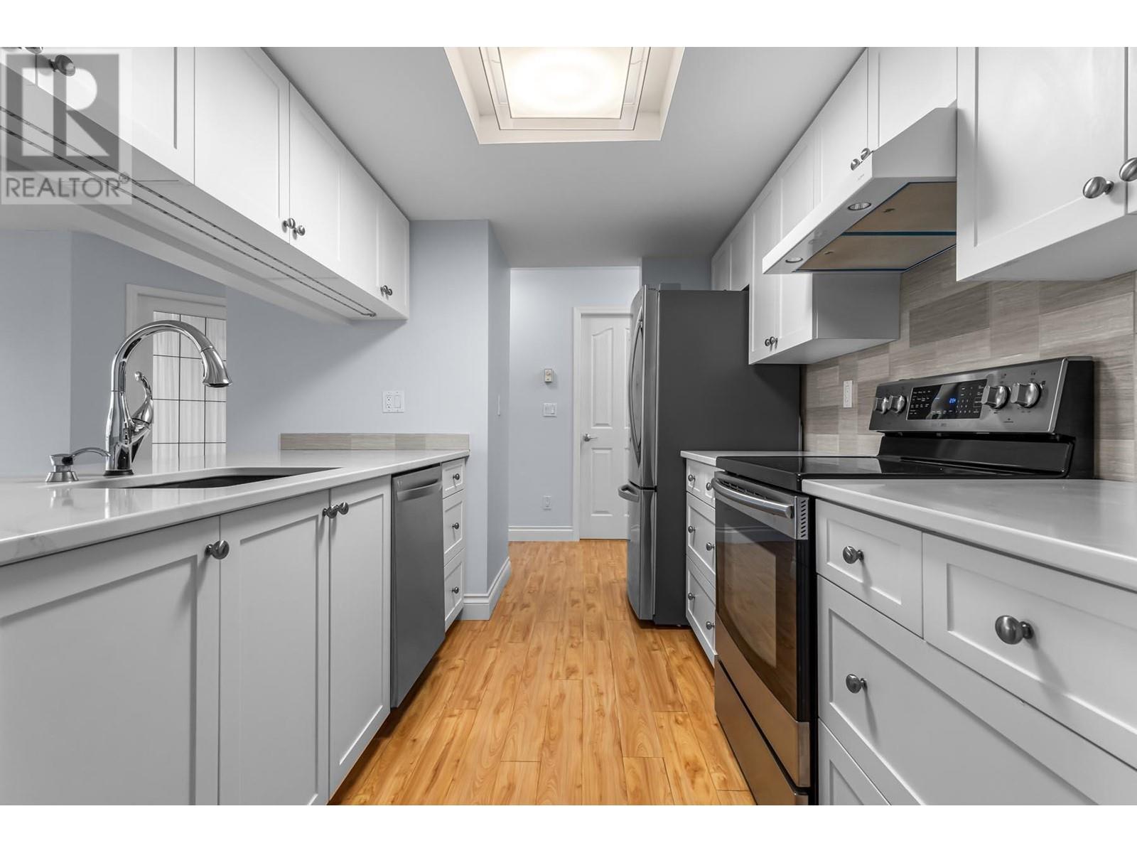 1301 719 Princess Street, New Westminster, British Columbia  V3M 6T9 - Photo 10 - R2938228