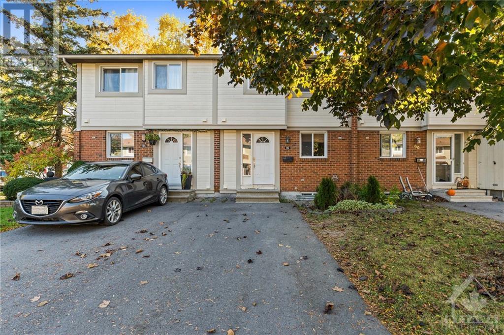 92 Barrow Crescent, Ottawa, Ontario  K2L 2J1 - Photo 1 - 1417092