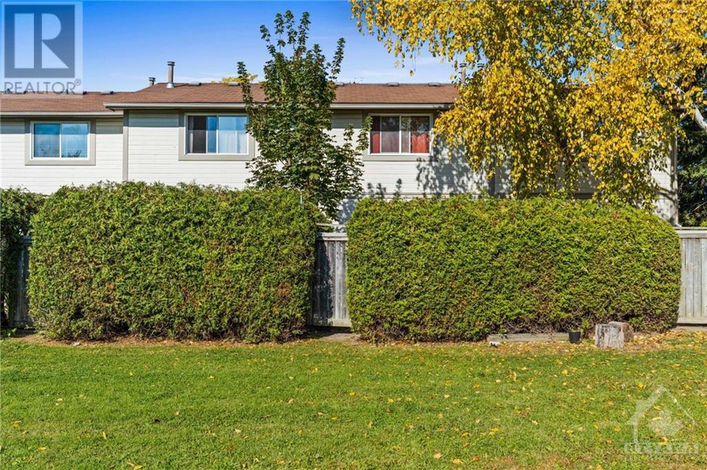 92 Barrow Crescent, Ottawa, Ontario  K2L 2J1 - Photo 5 - 1417092