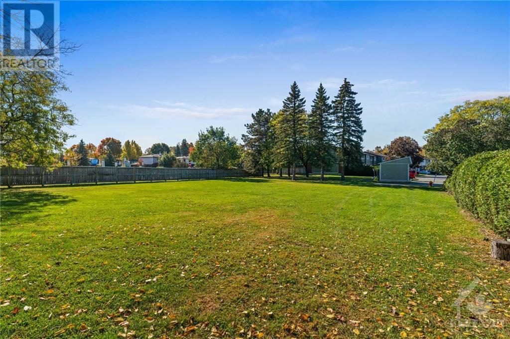 92 Barrow Crescent, Ottawa, Ontario  K2L 2J1 - Photo 6 - 1417092