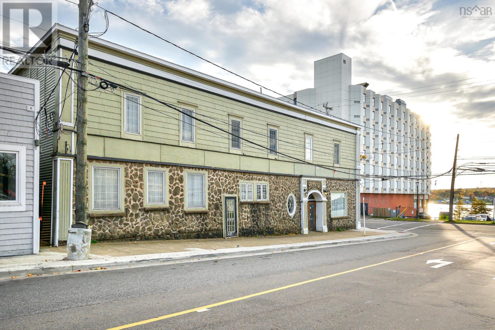 10 Pitt Street, Sydney, Nova Scotia  B1P 5X3 - Photo 3 - 202425255