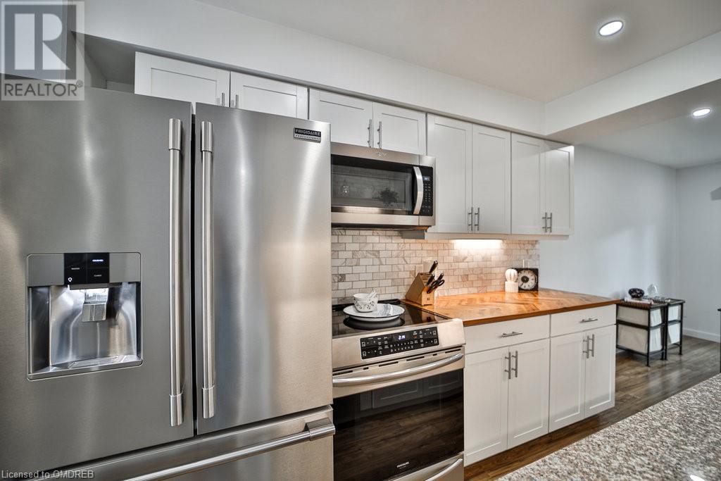 403 Keats Way Unit# 4, Waterloo, Ontario  N2L 5S7 - Photo 12 - 40666441