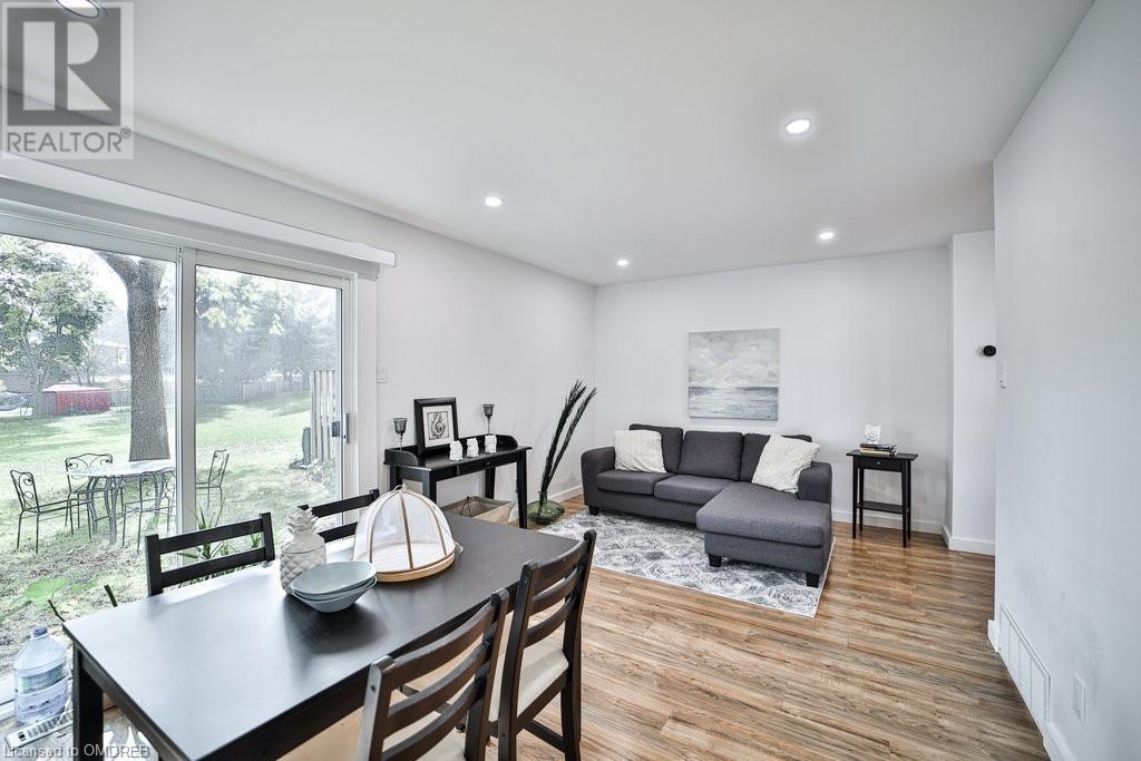 403 Keats Way Unit# 4, Waterloo, Ontario  N2L 5S7 - Photo 19 - 40666441