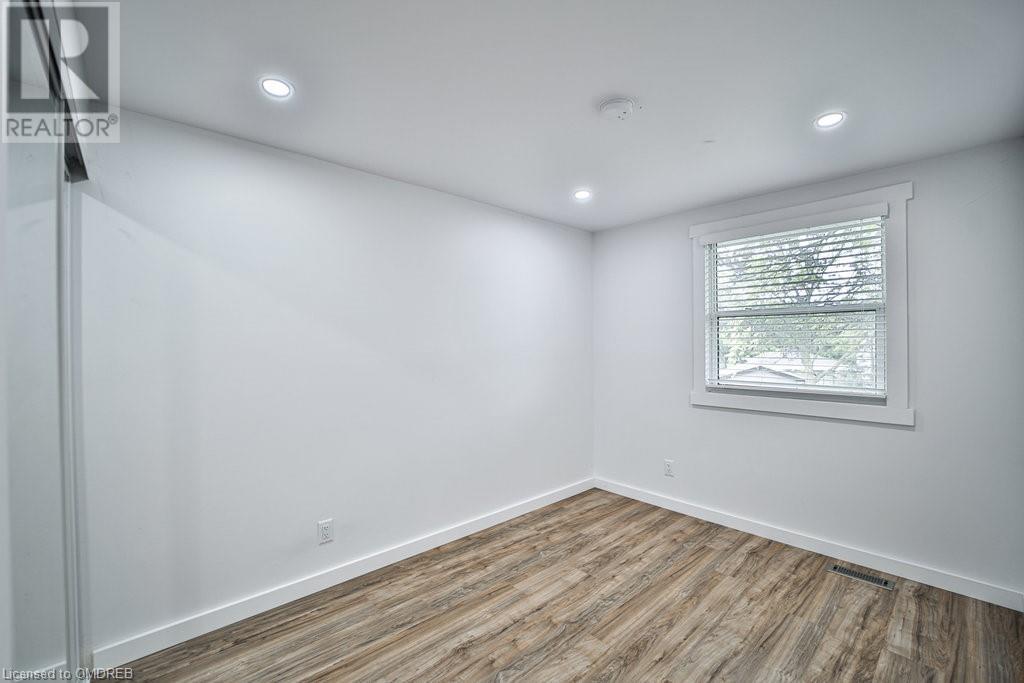 403 Keats Way Unit# 4, Waterloo, Ontario  N2L 5S7 - Photo 34 - 40666441