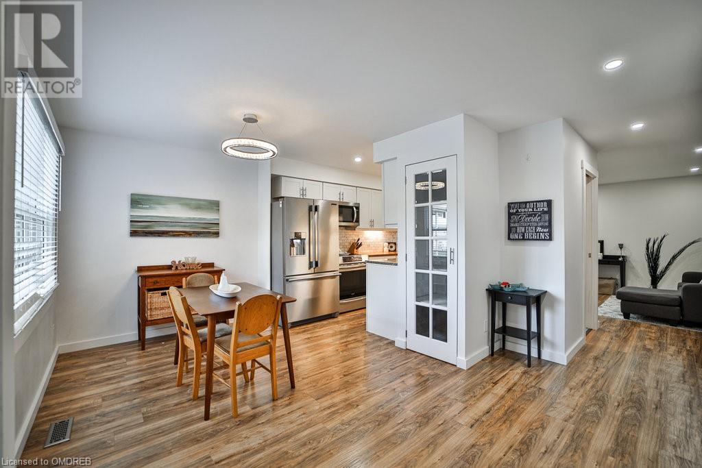 403 Keats Way Unit# 4, Waterloo, Ontario  N2L 5S7 - Photo 6 - 40666441