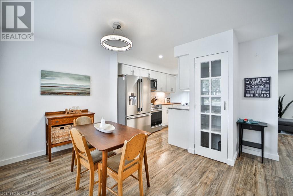 403 Keats Way Unit# 4, Waterloo, Ontario  N2L 5S7 - Photo 8 - 40666441