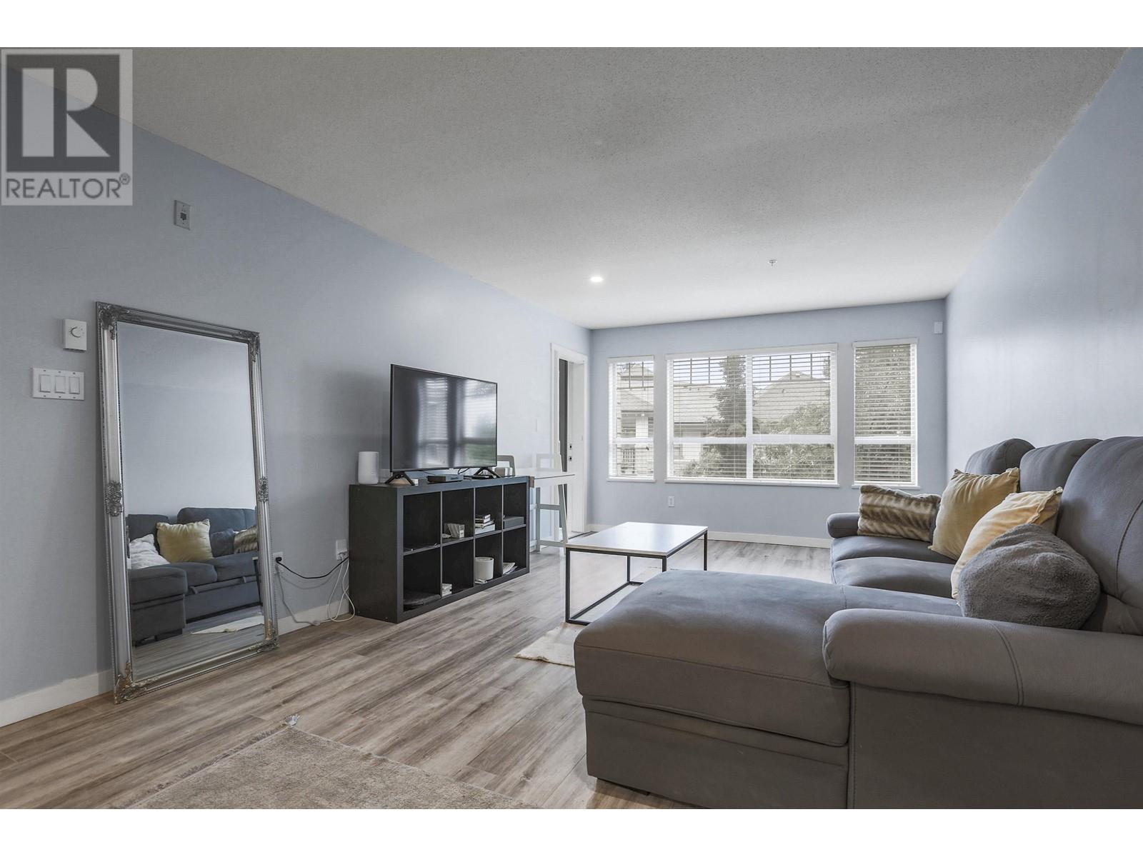302 2951 Silver Springs Boulevard, Coquitlam, British Columbia  V3E 3S4 - Photo 11 - R2938280