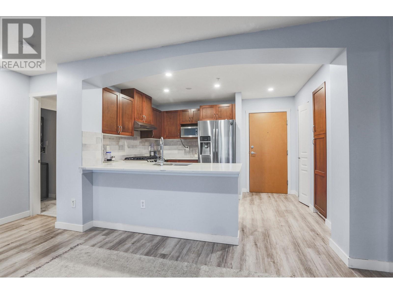 302 2951 Silver Springs Boulevard, Coquitlam, British Columbia  V3E 3S4 - Photo 6 - R2938280