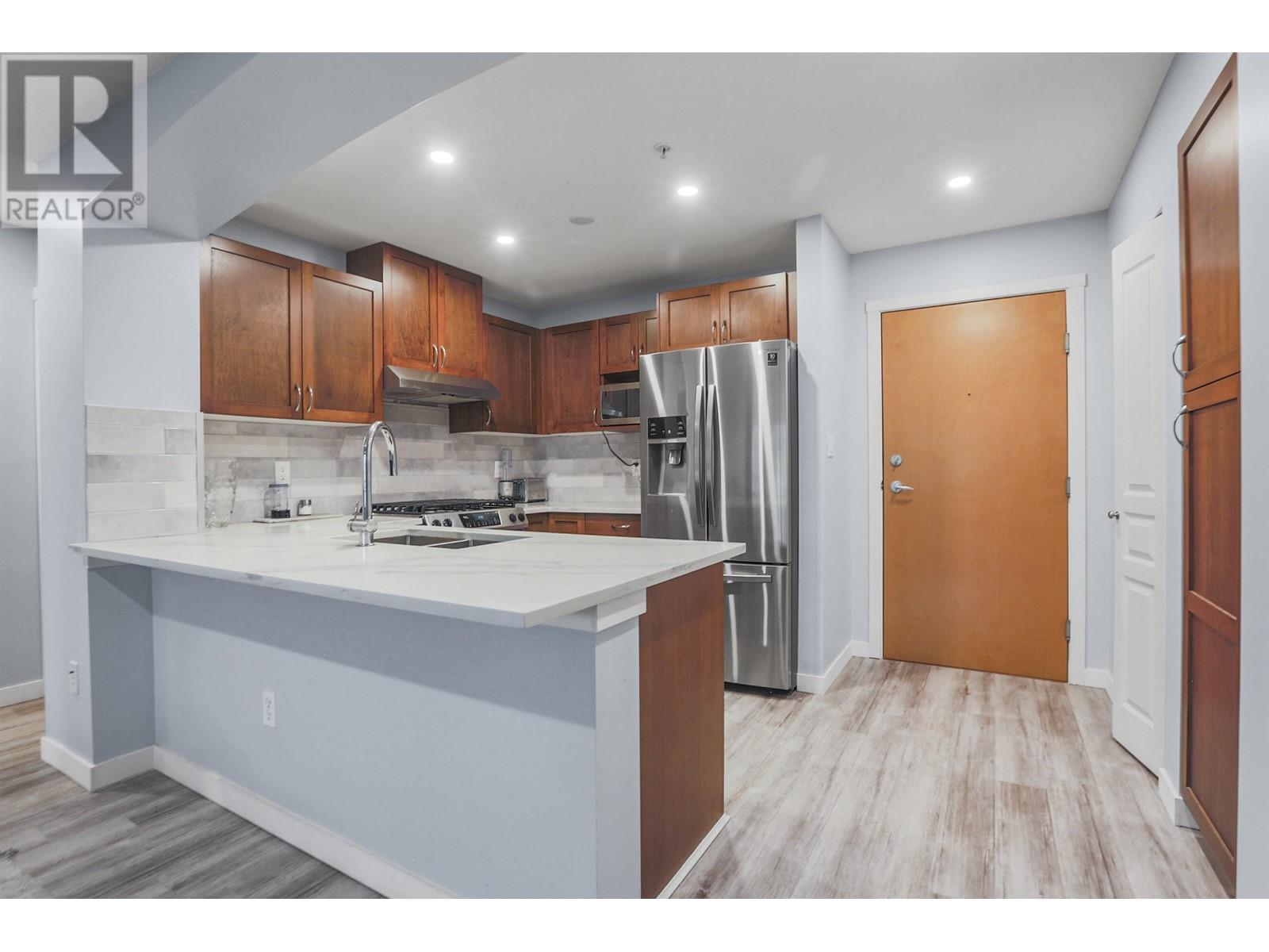 302 2951 Silver Springs Boulevard, Coquitlam, British Columbia  V3E 3S4 - Photo 7 - R2938280