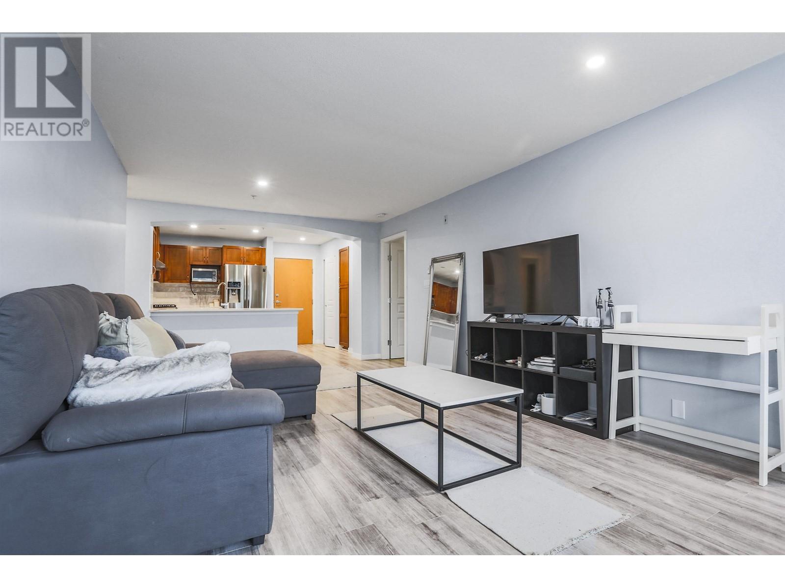 302 2951 Silver Springs Boulevard, Coquitlam, British Columbia  V3E 3S4 - Photo 9 - R2938280