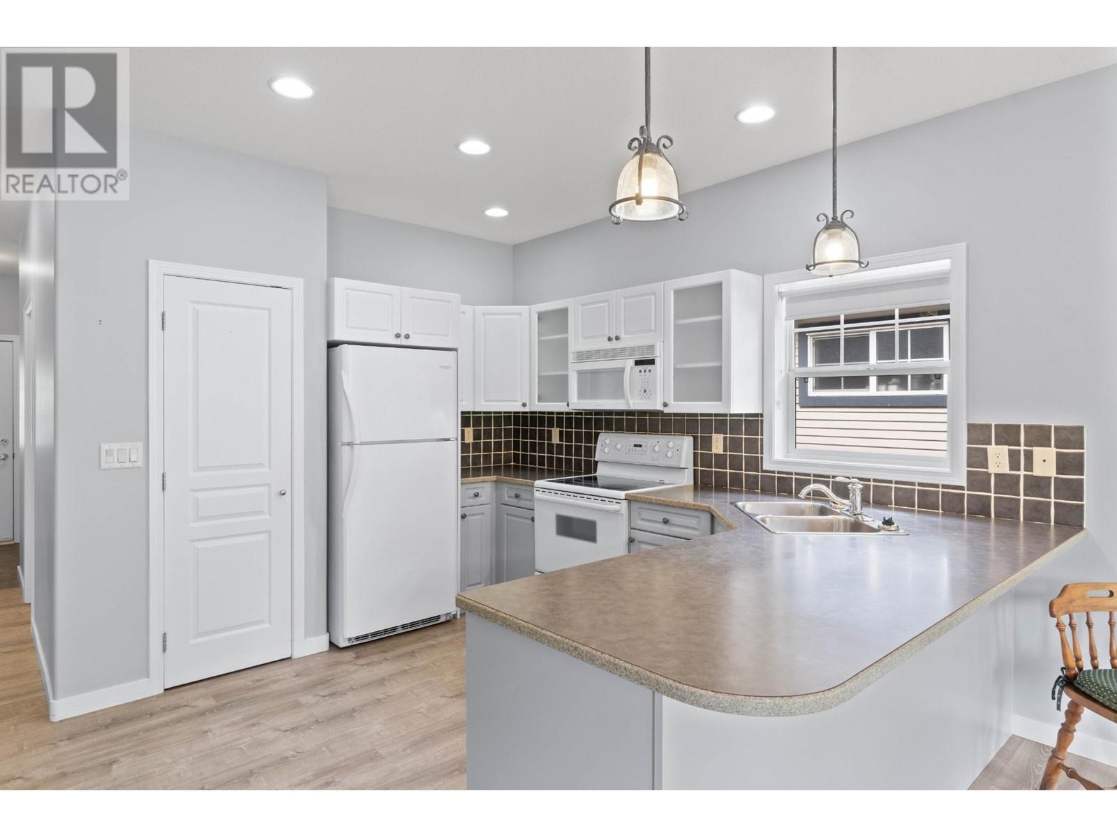 217 Sagewood Drive, Kamloops, British Columbia  V2H 1R1 - Photo 7 - 181475
