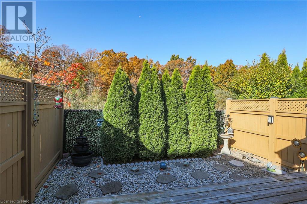 8681 Dogwood Crescent, Niagara Falls, Ontario  L2H 0K9 - Photo 15 - 40666278