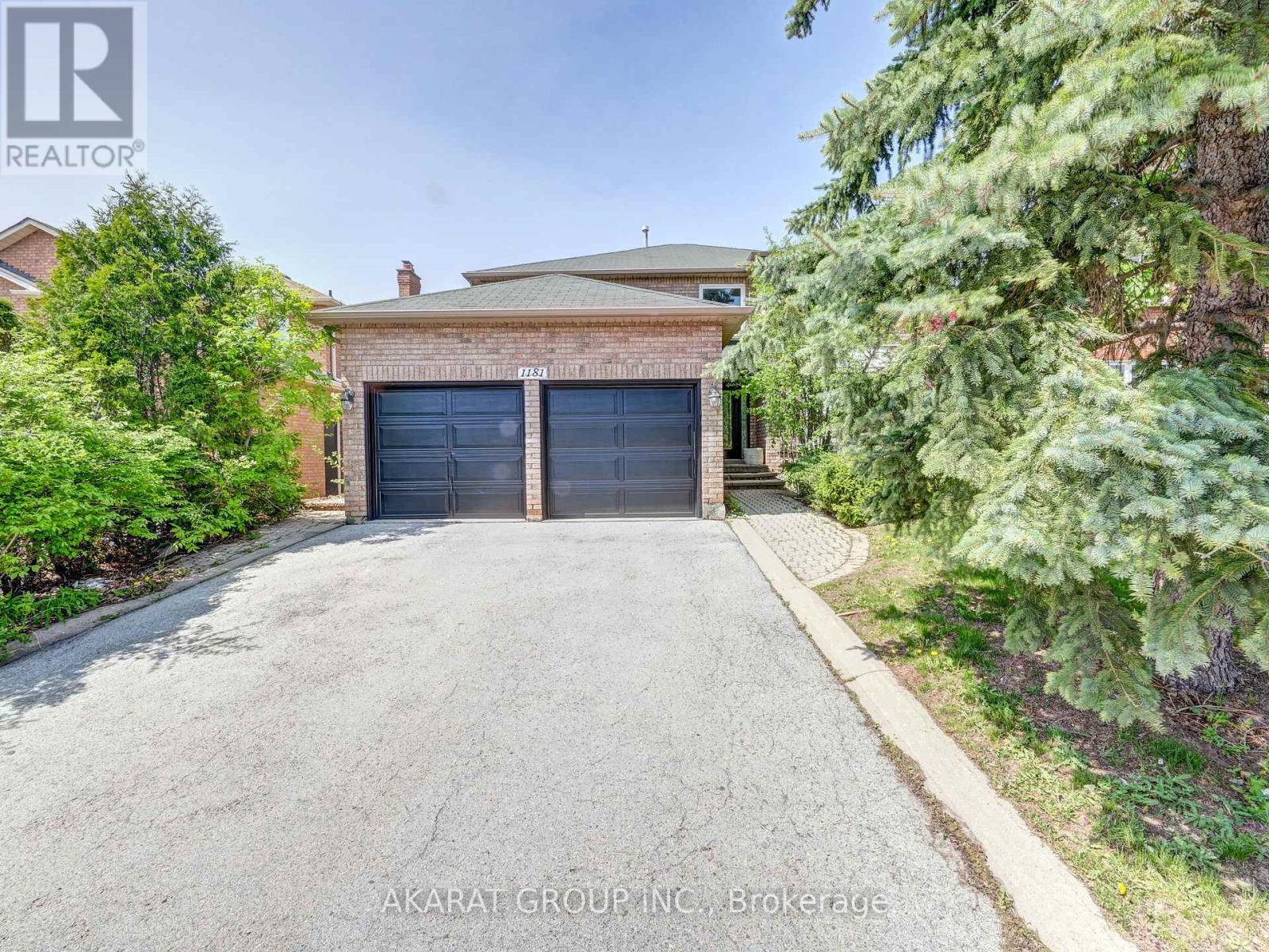 1181 Glenashton Drive, Oakville, Ontario  L6H 5L7 - Photo 1 - W9508217