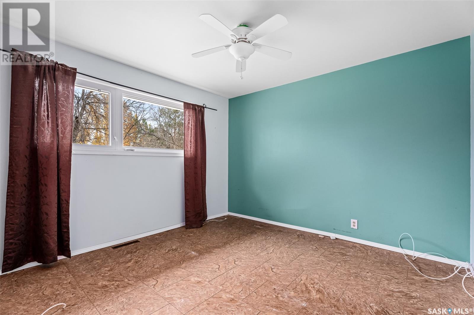 124 2nd Avenue, Mortlach, Saskatchewan  S0H 3E0 - Photo 21 - SK986754