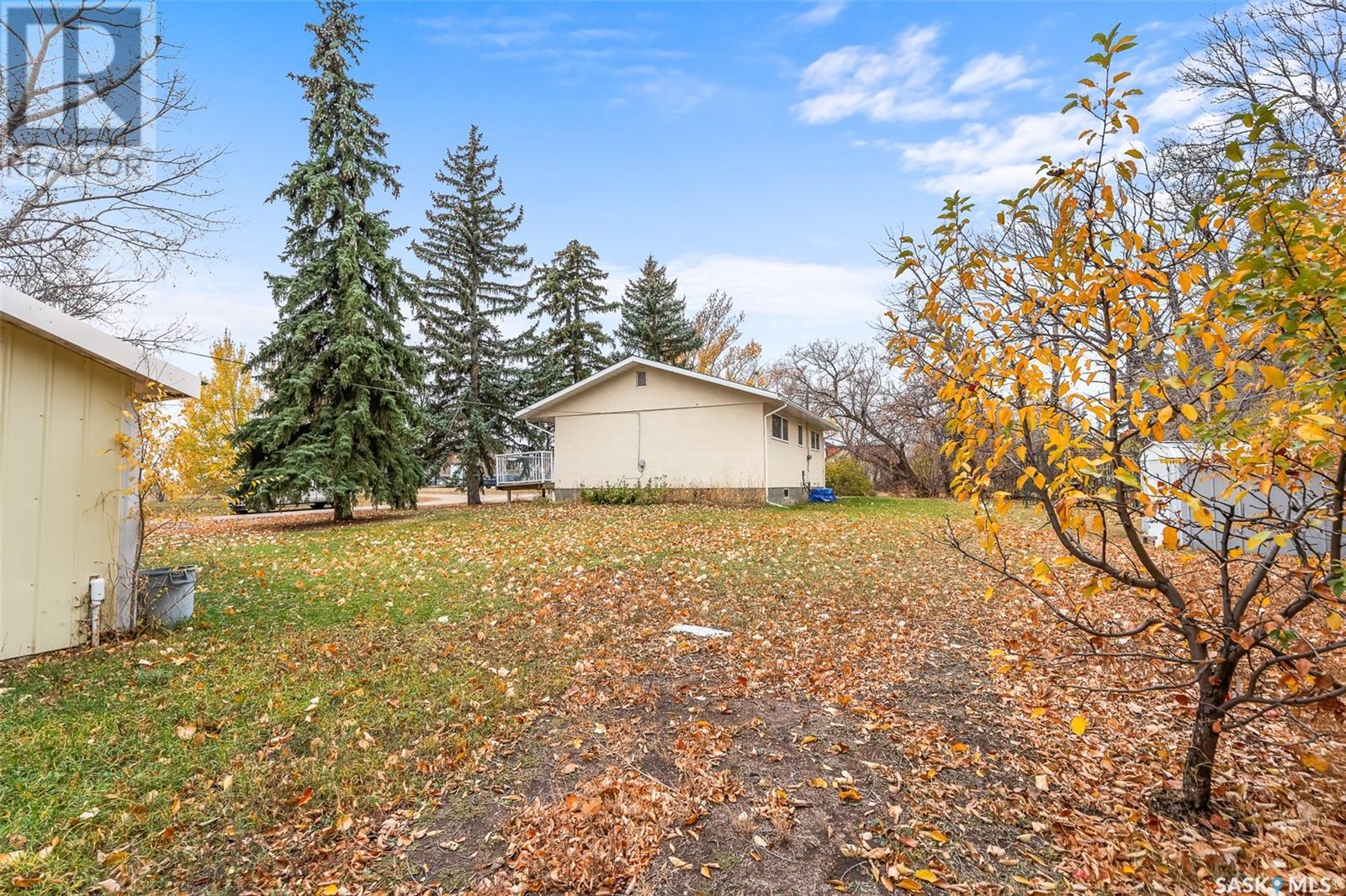 124 2nd Avenue, Mortlach, Saskatchewan  S0H 3E0 - Photo 31 - SK986754