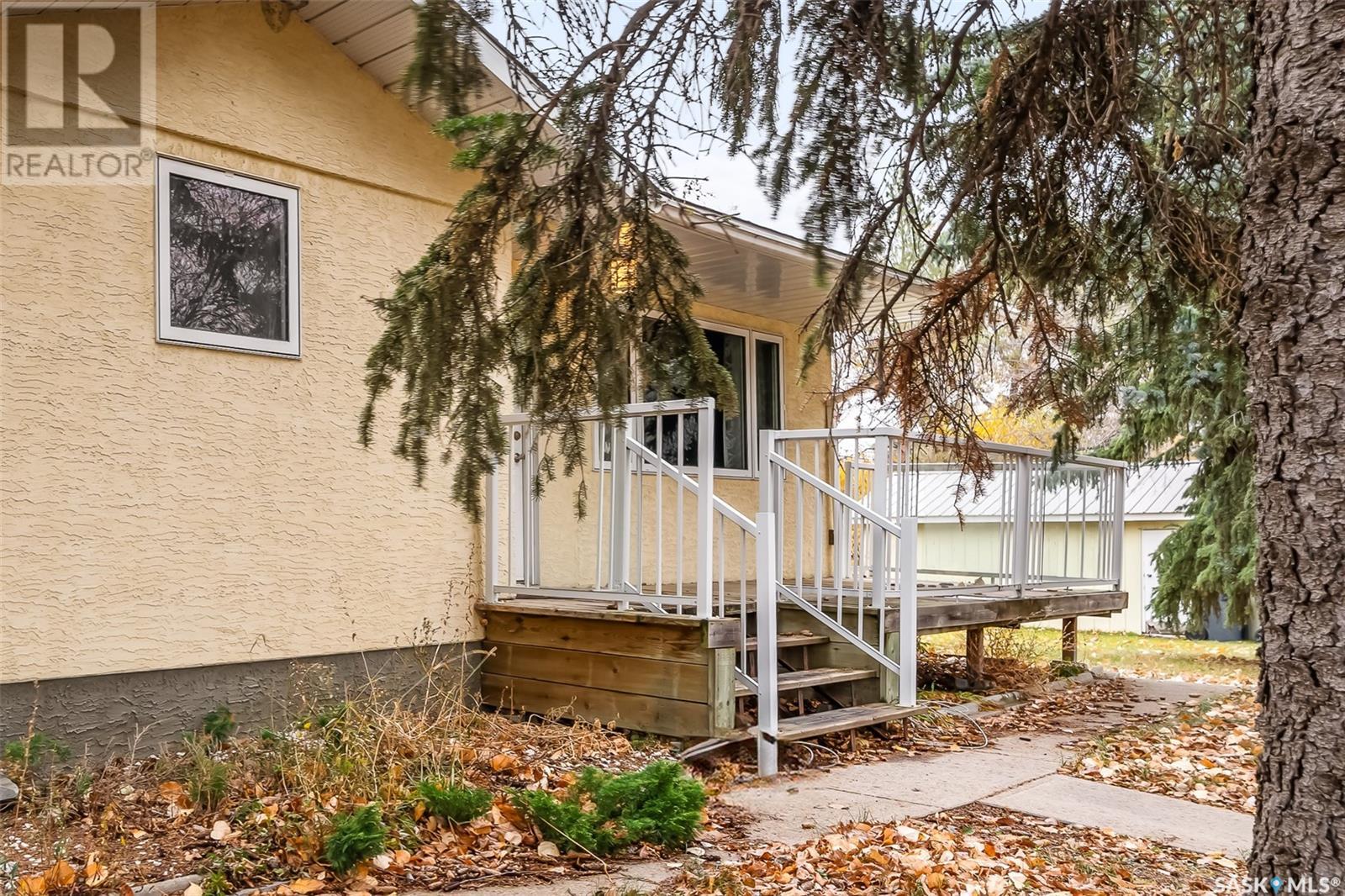 124 2nd Avenue, Mortlach, Saskatchewan  S0H 3E0 - Photo 33 - SK986754